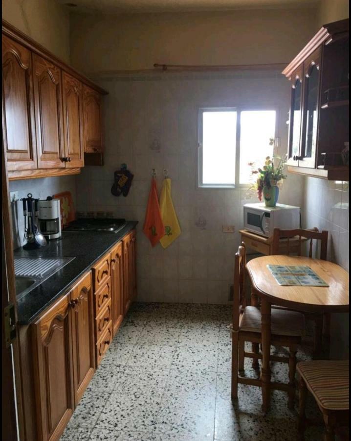 Green Village. Tony Frias. Fasnia Esterno foto